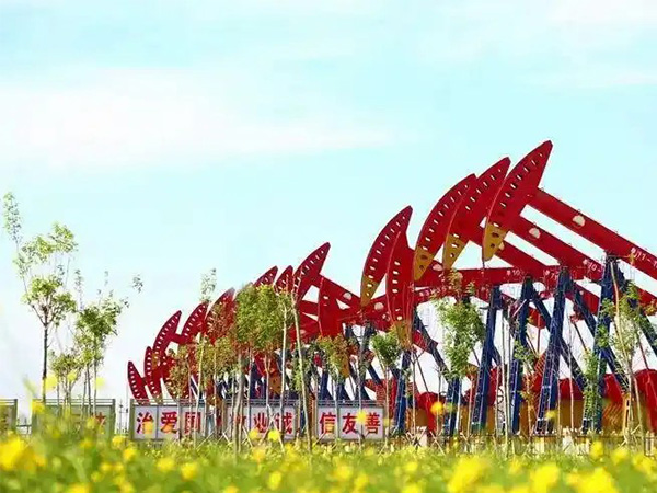 The automatic pipe pusher device of the Downhole Operations Company of Dagang Oilfield reduces burde(图1) The automatic pipe pusher device of the Downhole Operations Company of Dagang Oilfield reduces burde(图1)