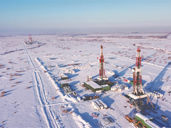 The Daqing Oilfield has maintained a stable output of over 10 million tons for 24 consecutive years (图1) The Daqing Oilfield has maintained a stable output of over 10 million tons for 24 consecutive years (图1)